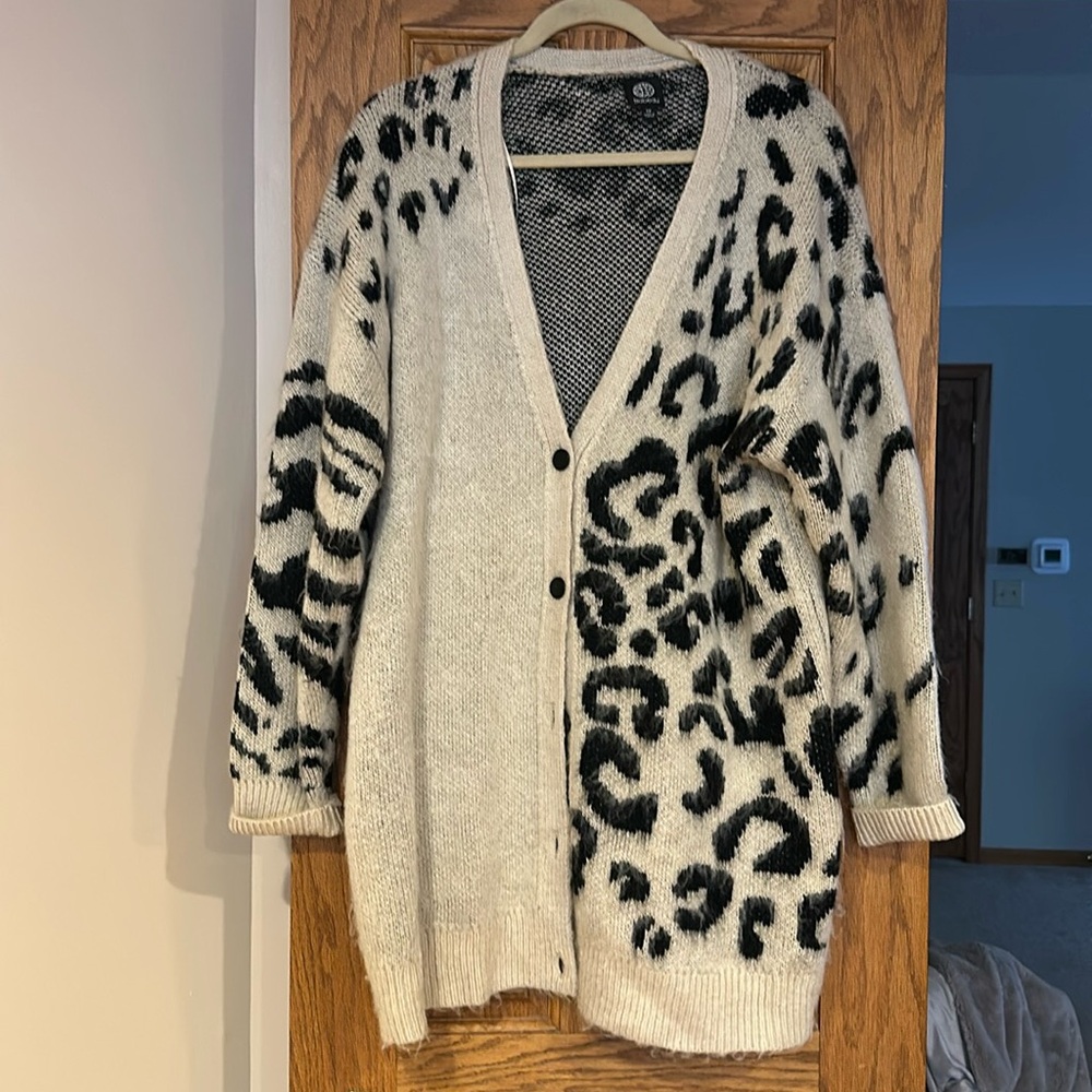 Bobeau sweater